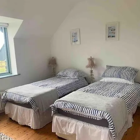 Schull Coastal Rural Hideaway 5 Night Min *