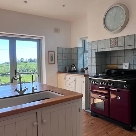 Schull Coastal Rural Hideaway 5 Night Min Ferienhaus *