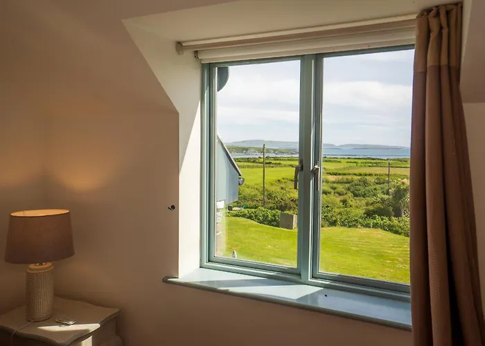 Schull Coastal Rural Hideaway 5 Night Min