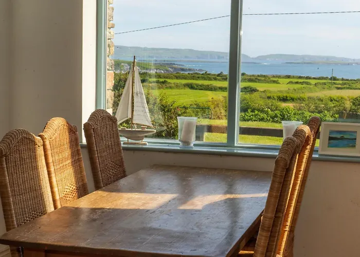 Semesterbostad Schull Coastal Rural Hideaway 5 Night Min