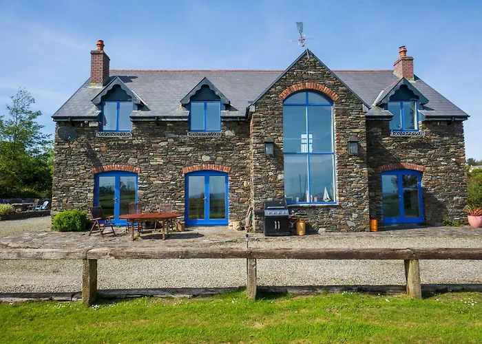 Schull Coastal Rural Hideaway 5 Night Min Derreennatra
