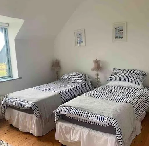 Schull Coastal Rural Hideaway 5 Night Min *