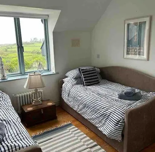 Schull Coastal Rural Hideaway 5 Night Min
